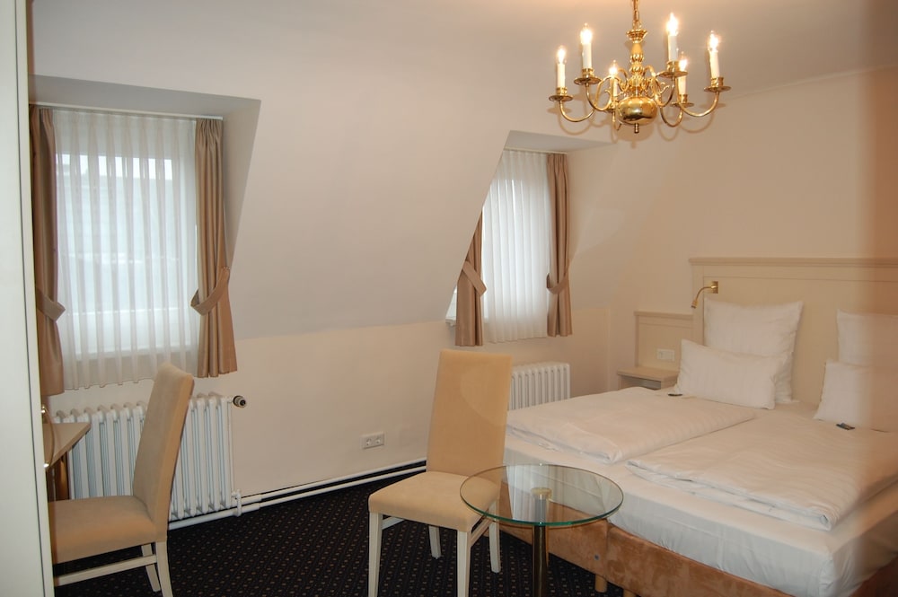 Hotel Furst Bismarck 30/43