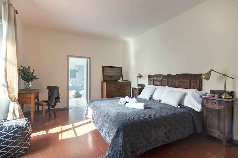 Amazing View to Pitti Palace 3BD Apt 3/24