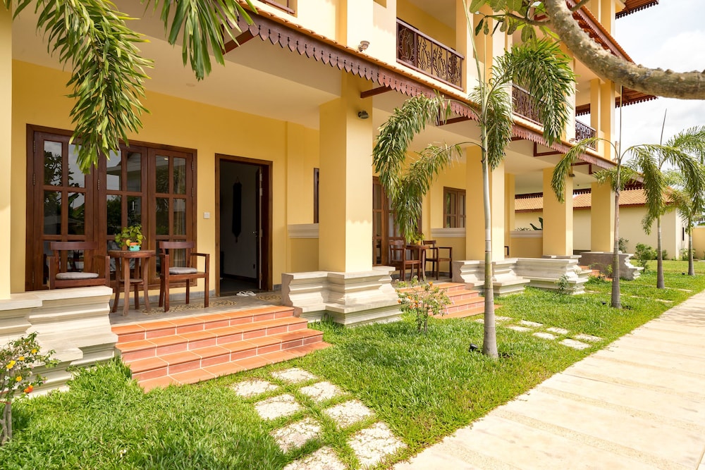 Savada Angkor Boutique Hotel 51/55