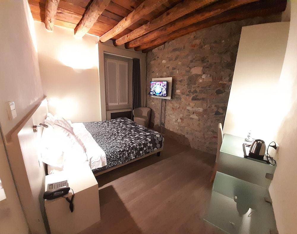 Hotel Borgovico 8/60