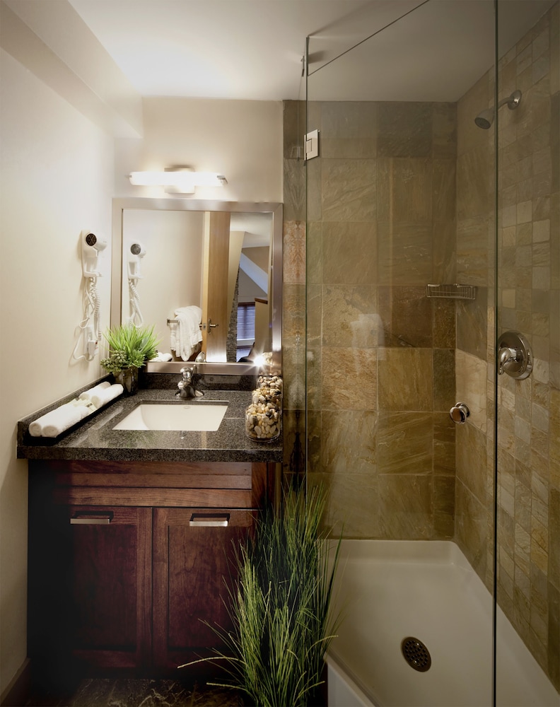 Executive Inn At Whistler Village 19/51
