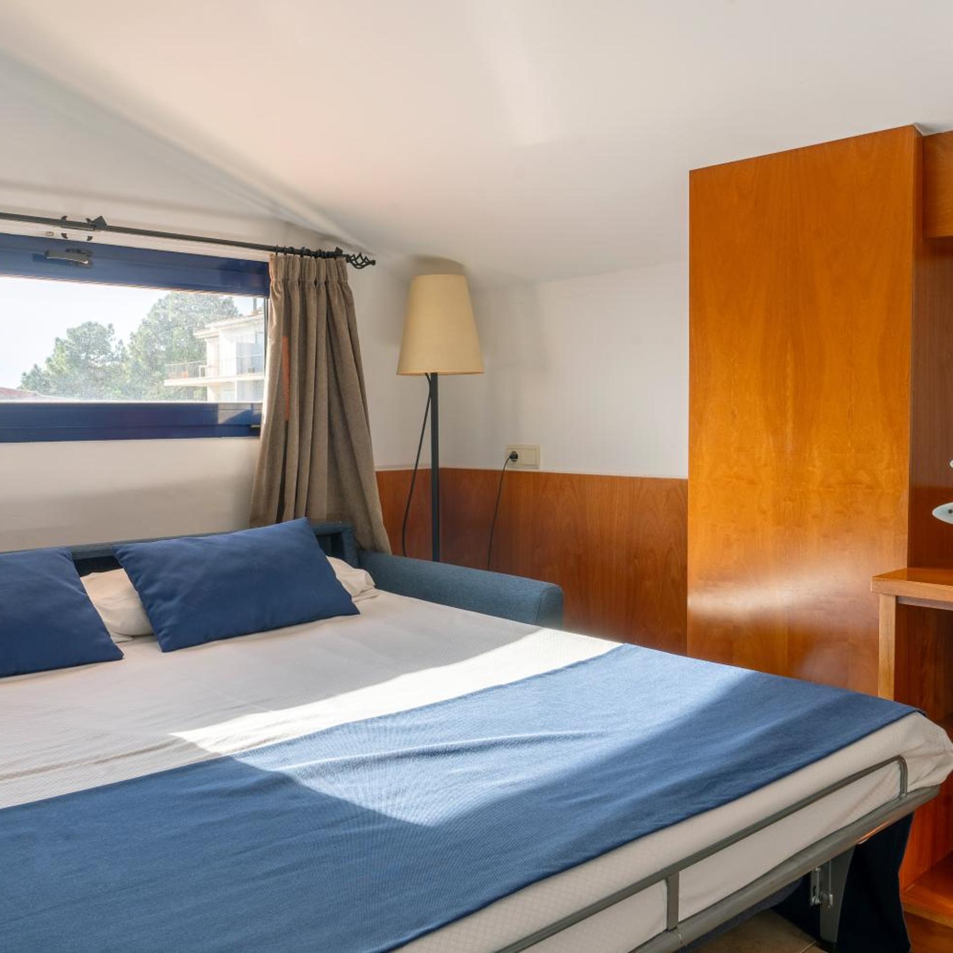 Duplex, Studio, Hot Tub