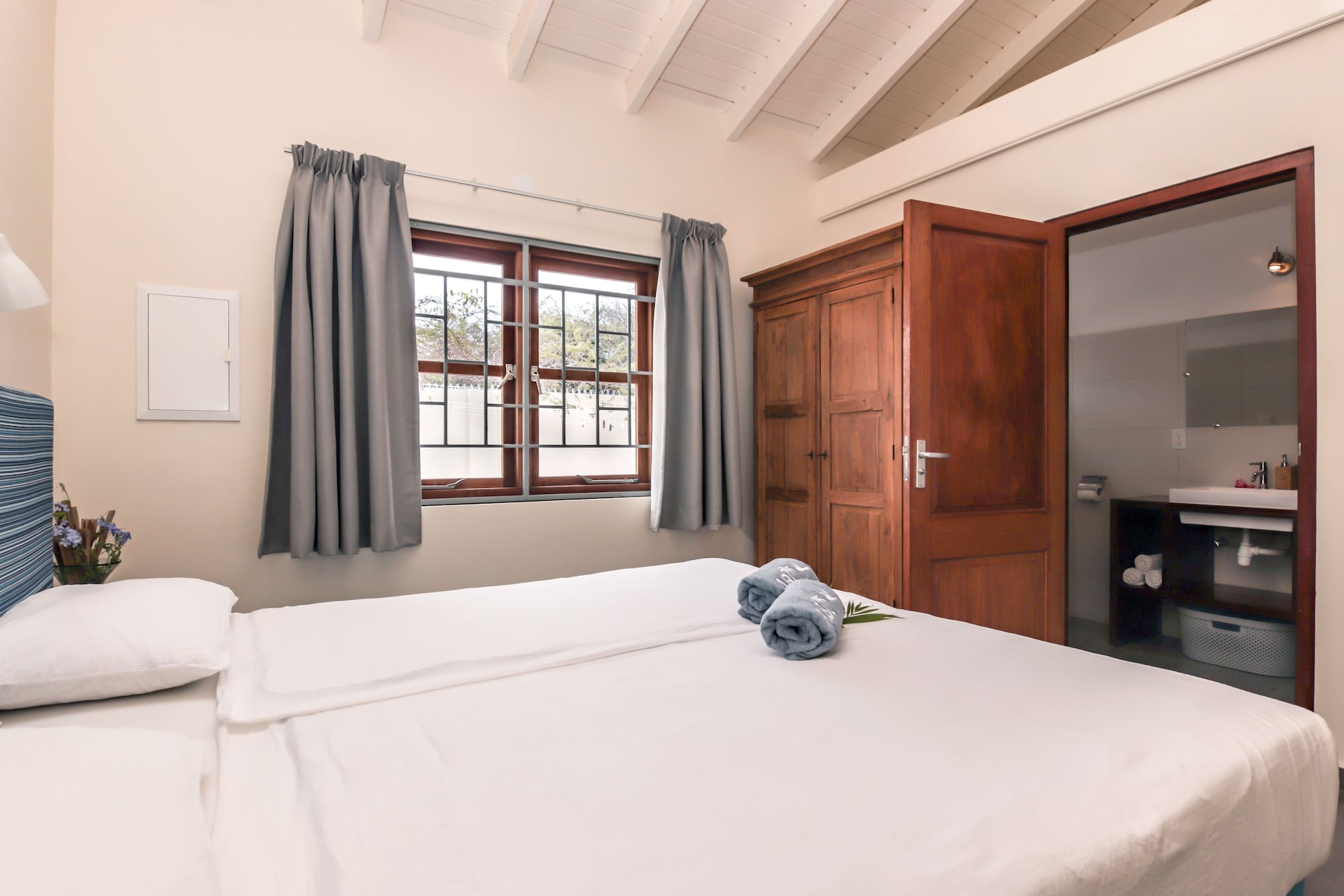 DELUXE, APARTMENT