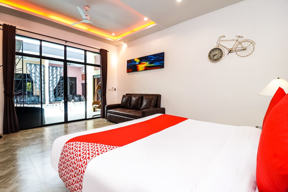 DELUXE, DOUBLE BED