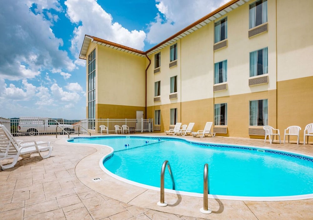 Savannah House Hotel 56/64
