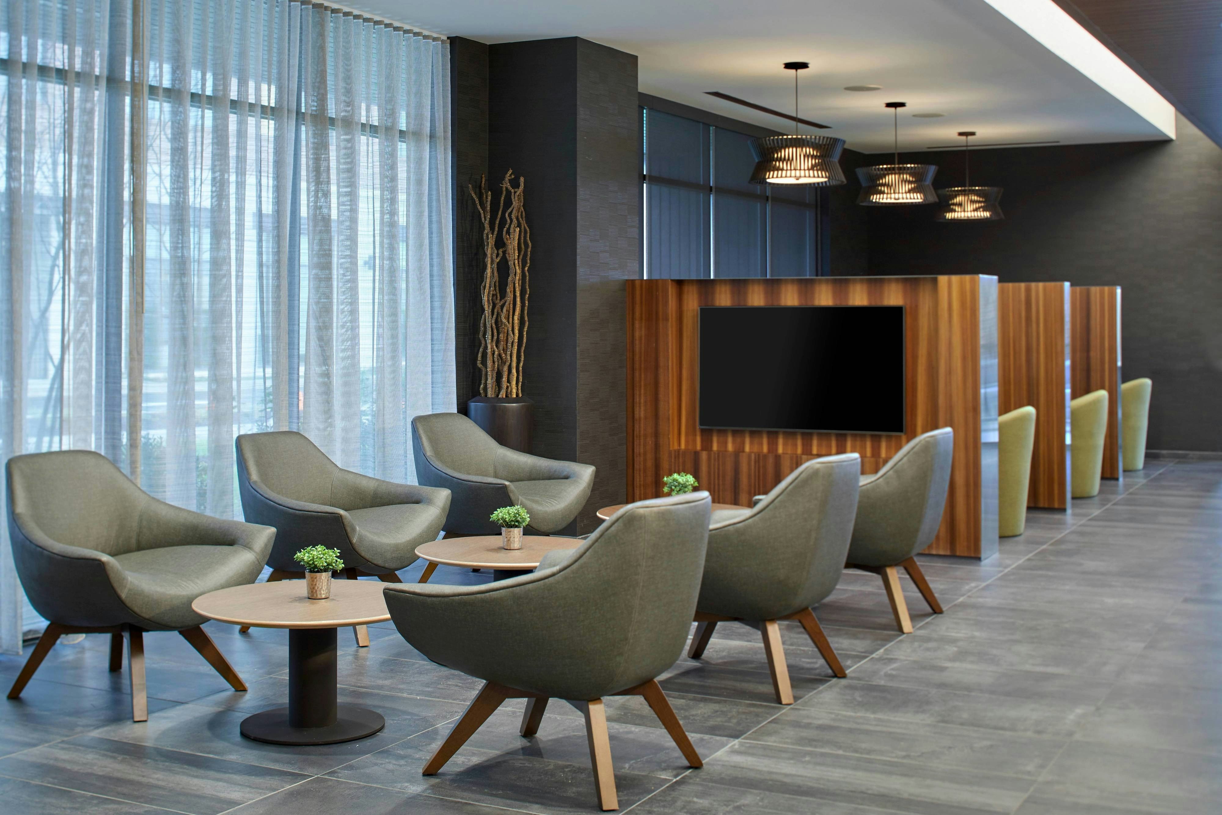 Courtyard by Marriott Baltimore Downtown/McHenry Row 47/55