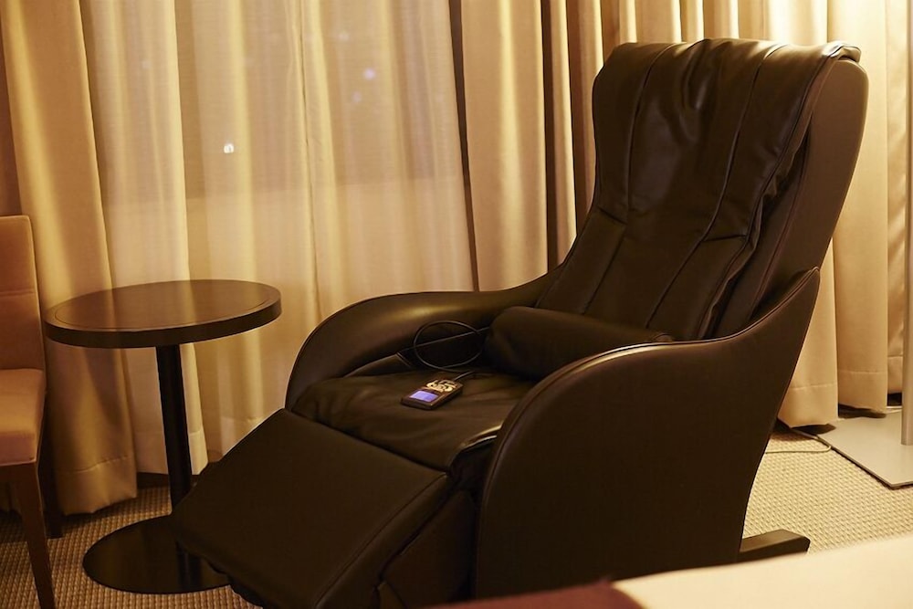 Hotel New Otani Takaoka 33/55
