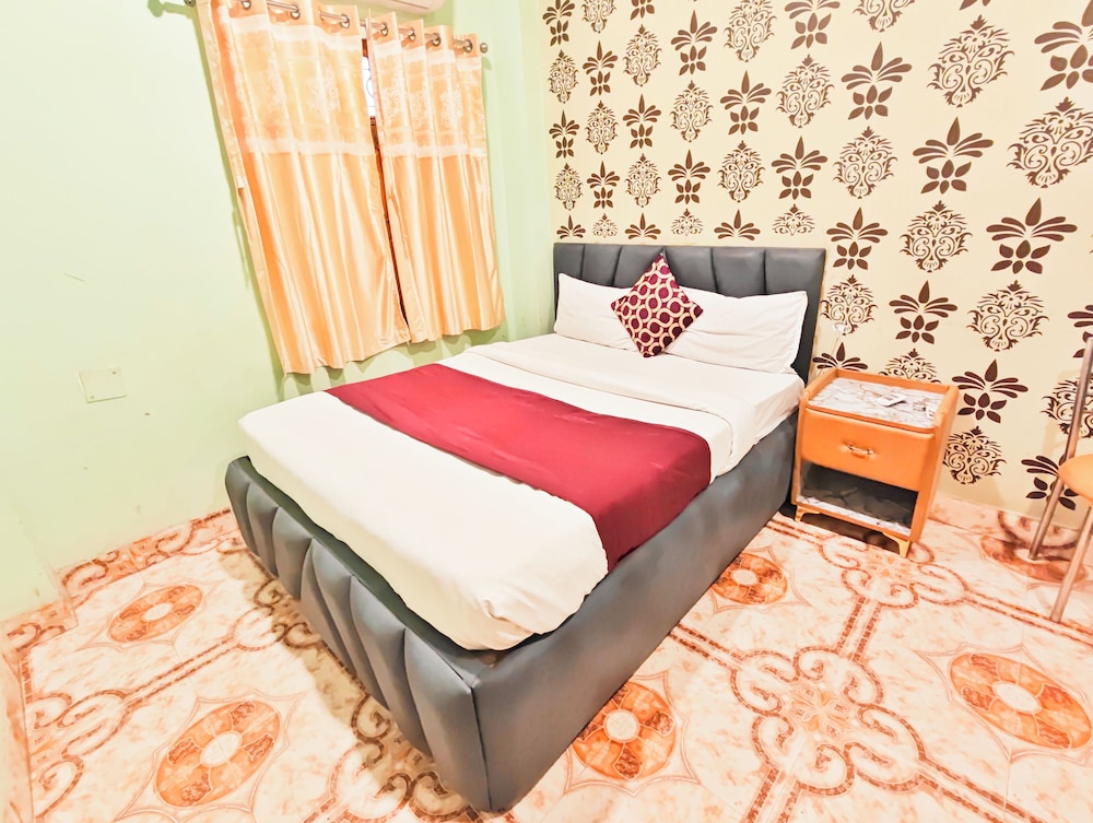 Hotel Ganesha 10/63