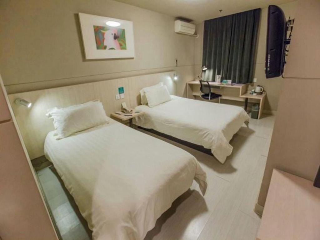 Jinjiang Inn (Shanghai Maotai Road) 5/14