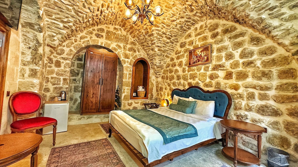 Fairouz Otel 12/50