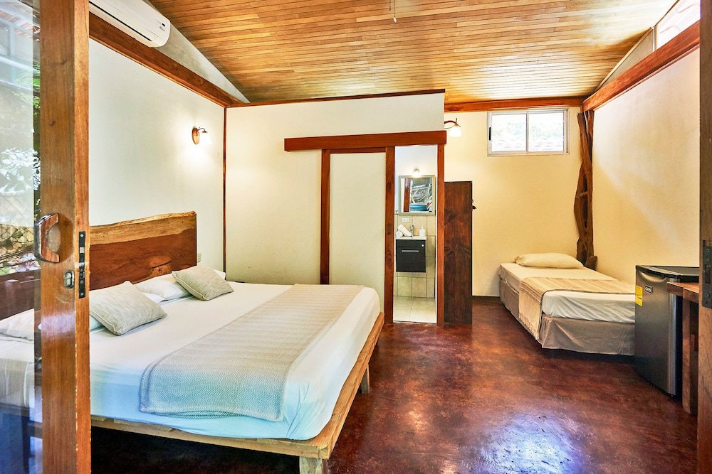 1 BEDROOM, TOWER, STUDIO