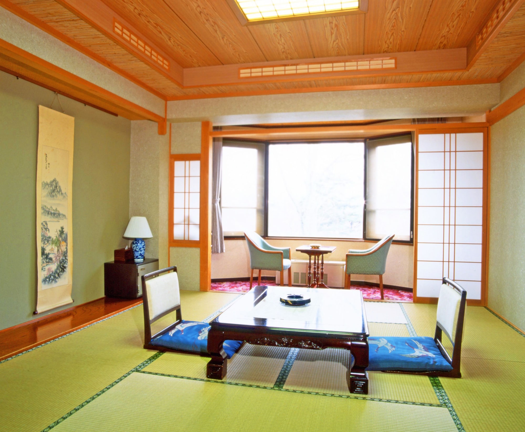 JAPANESE, CRYSTAL, NO VIEW