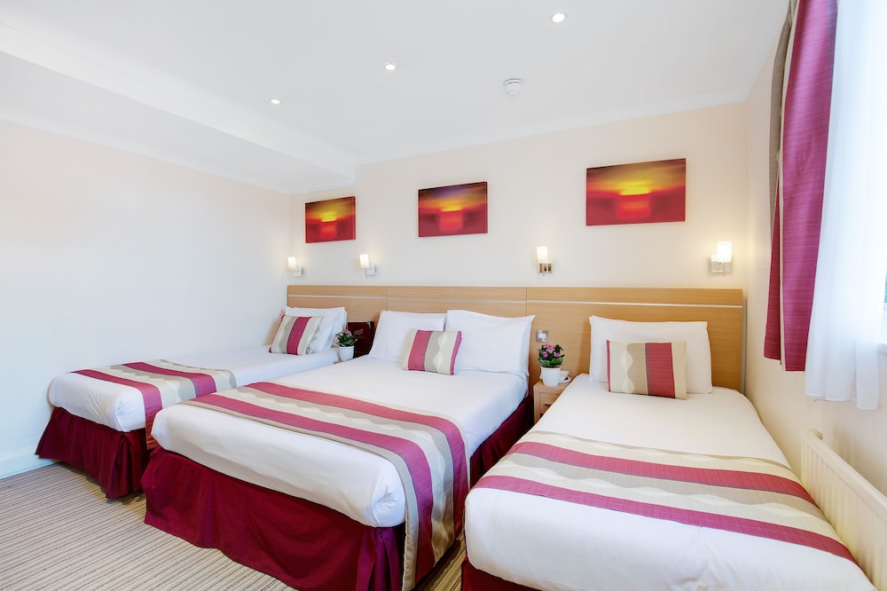 Queens Park Hotel 29/60