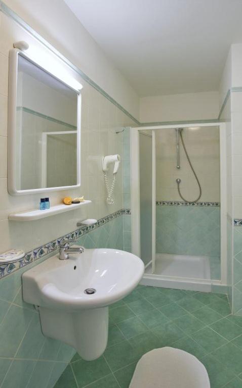 Albergo Villa Hibiscus 61/63