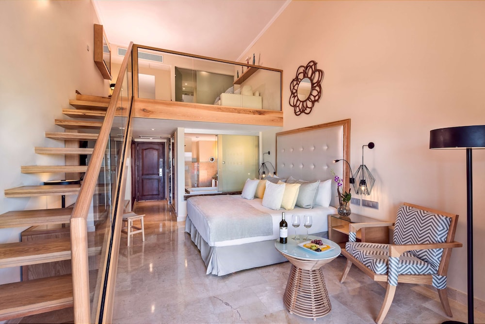 Grand Palladium Palace Resort Spa Casino All Inclusive 32/40