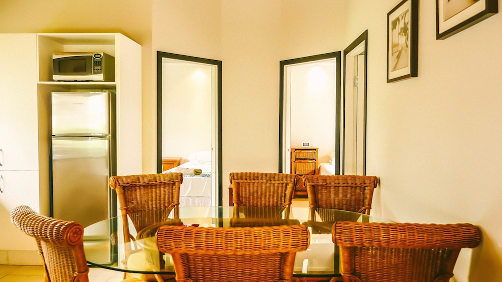 Muri Beach Resort 46/75