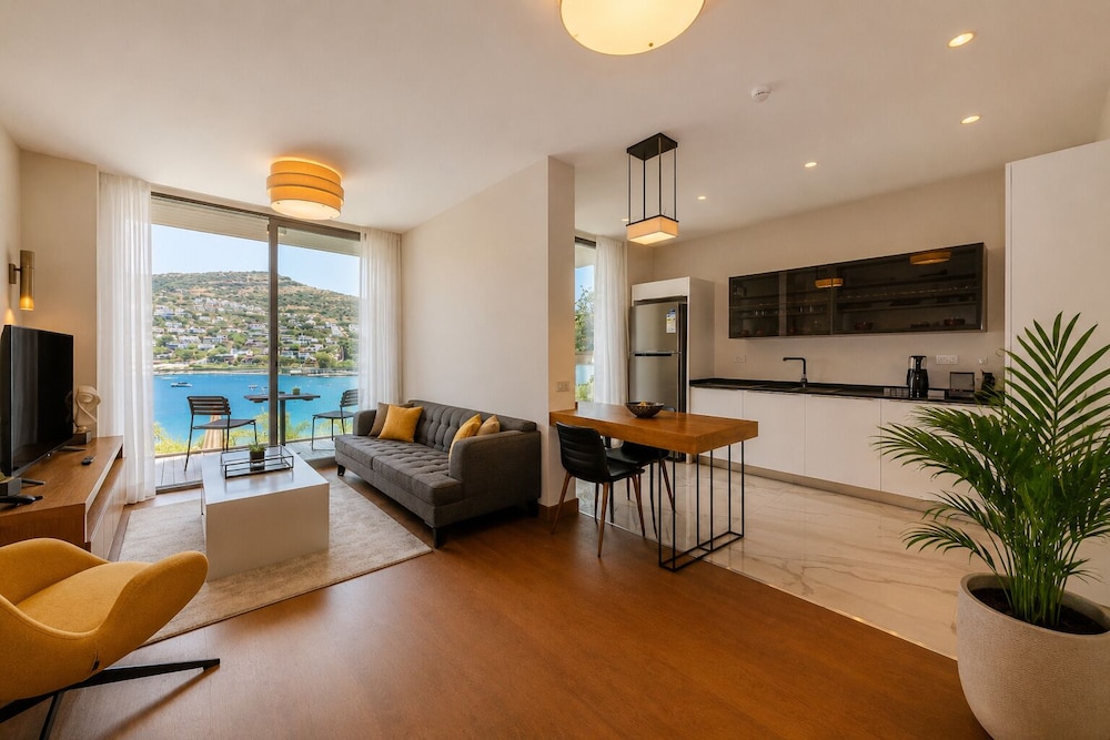 Mare Deluxe Residences and Villas 41/57