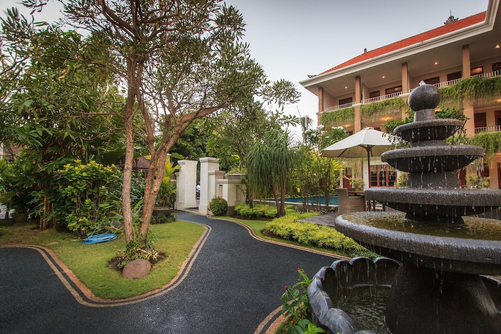 Pondok Anyar Inn 29/50