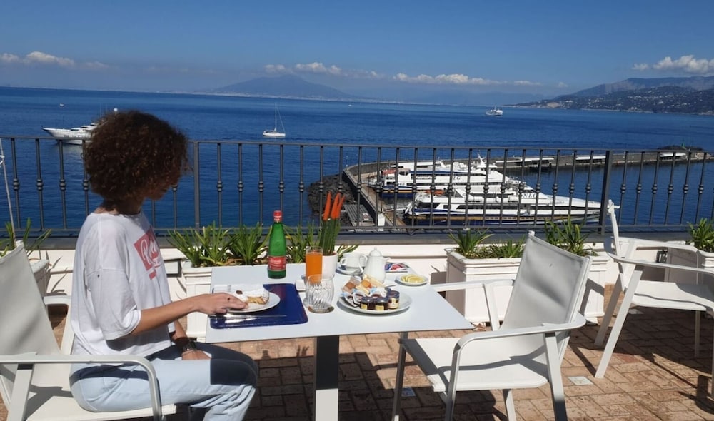 Relais Maresca Luxury Small Hotel 53/71