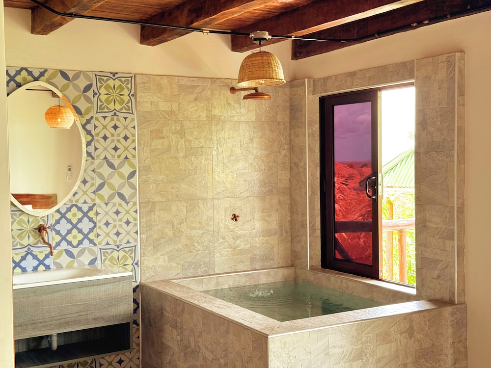 Eco Hotel Summer Usiacuri 46/47