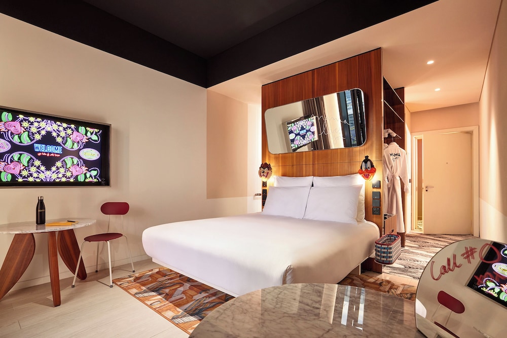 Connecting, Family Suite, Suite, 2 Bathrooms, Balcony