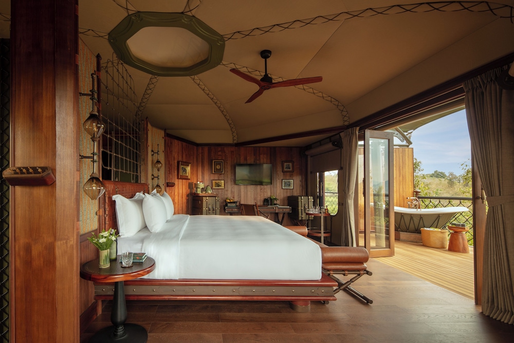 Anantara Golden Triangle Elephant Camp Resort 22/82