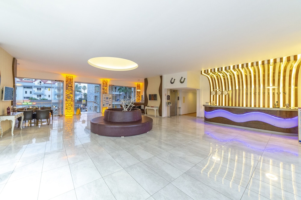 Alenz Suite Hotel 6/21