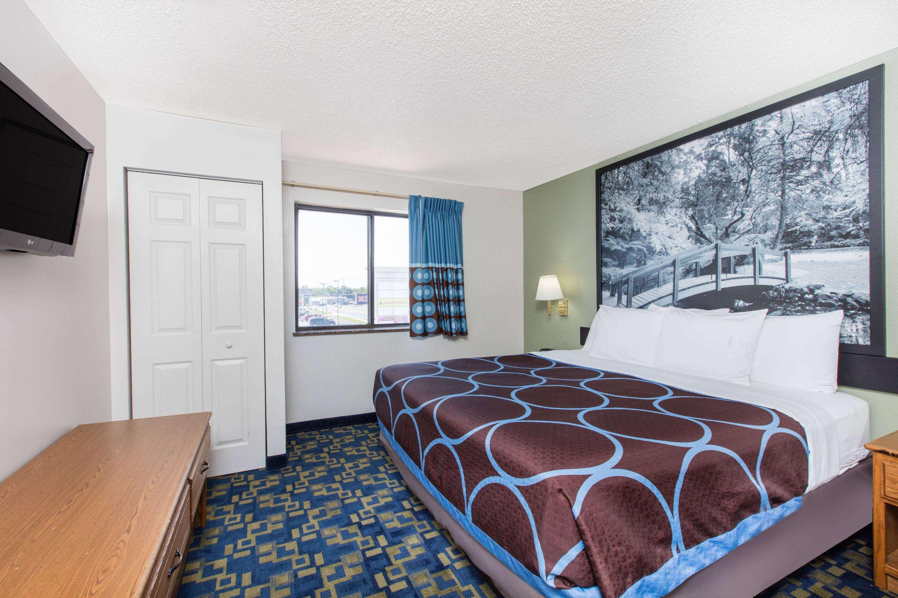 Super 8 By Wyndham Aberdeen MD 8/24