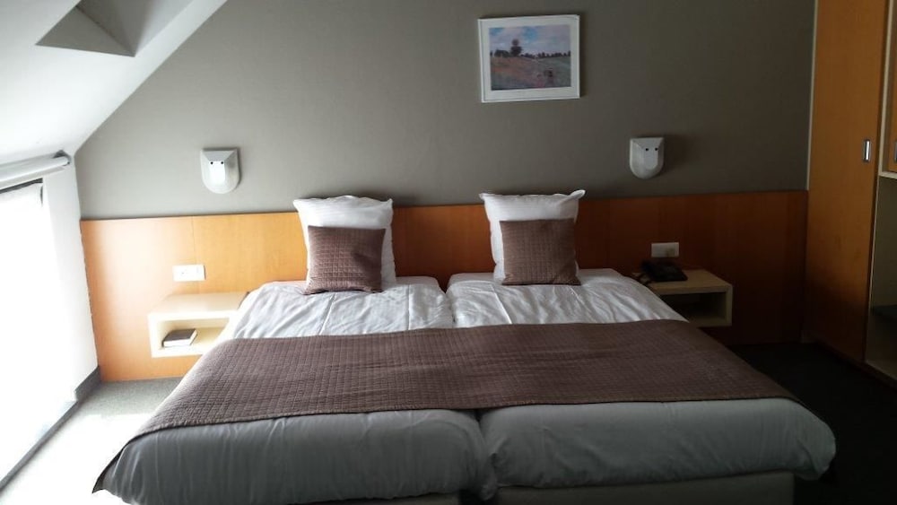 STANDARD, DOUBLE BED