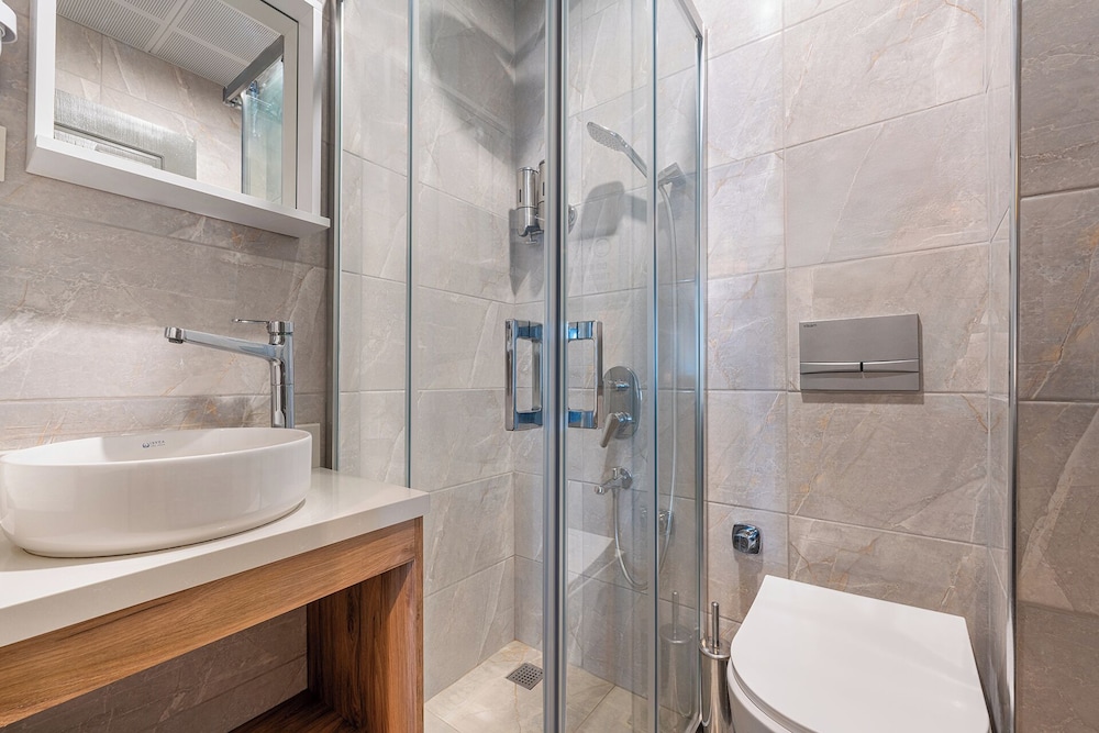 Echinus Hotels 46/48
