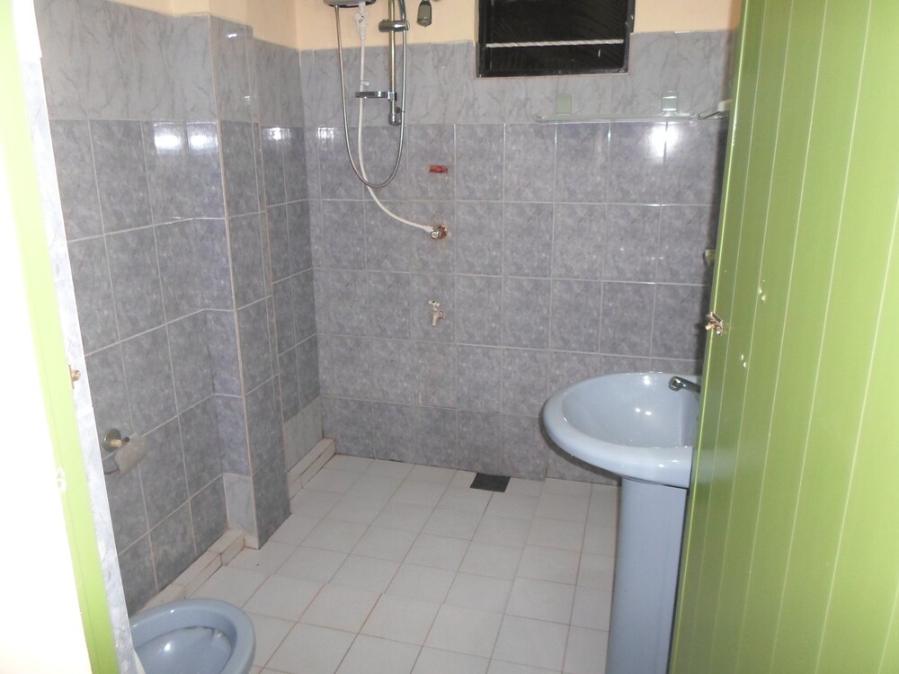 Indrani Inn 18/18