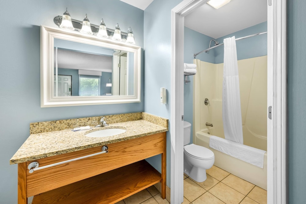 Standard, 2 Double Beds, Quality Inn Barbourville, KY 4/4