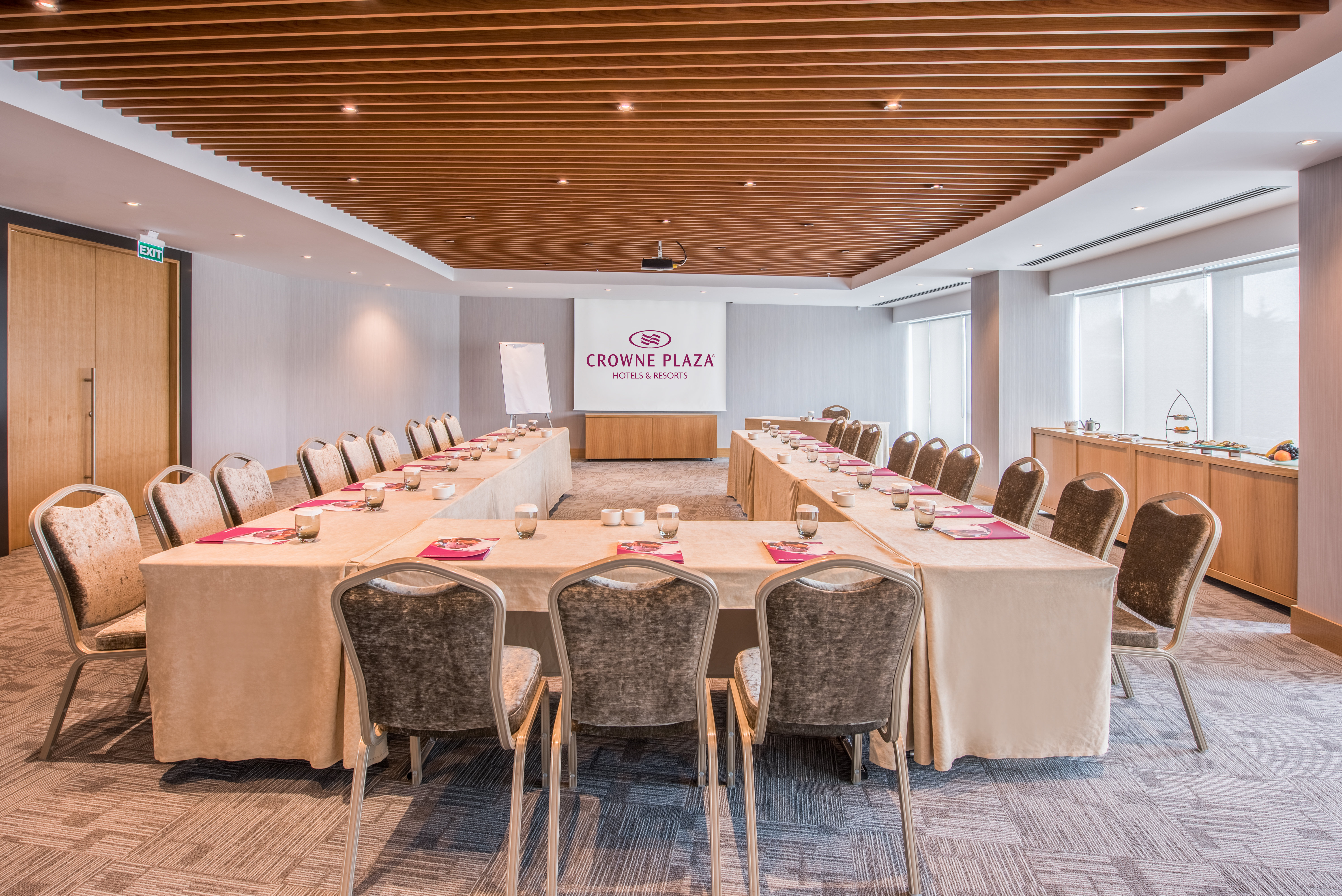 Crowne Plaza Istanbul Oryapark 64/76