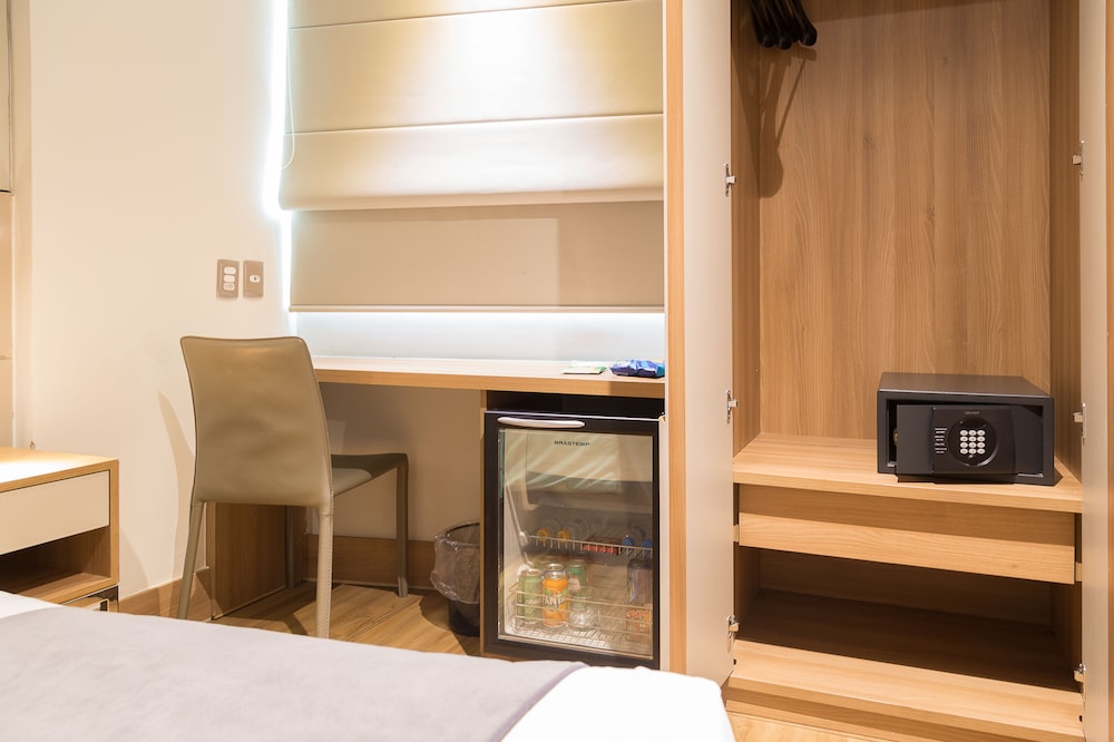 Atlantico Travel Hotel 37/50