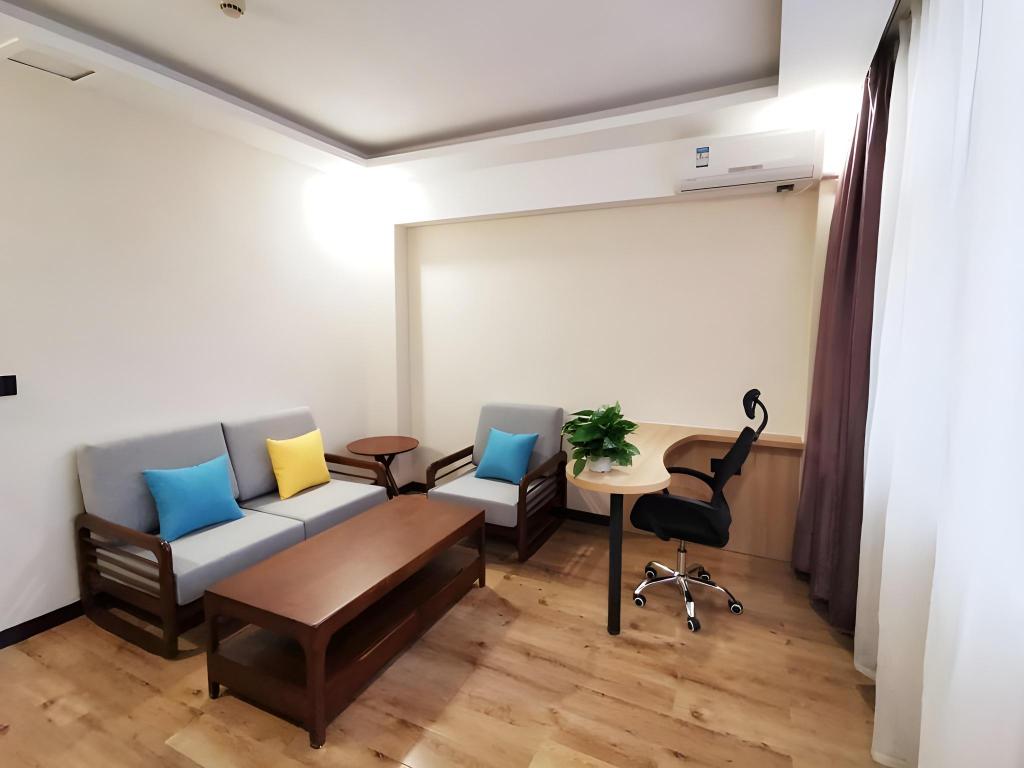 Greentree Inn Shandong Dezhou City Lingcheng District Fuxing Street Bus Station Express Hotel 19/21