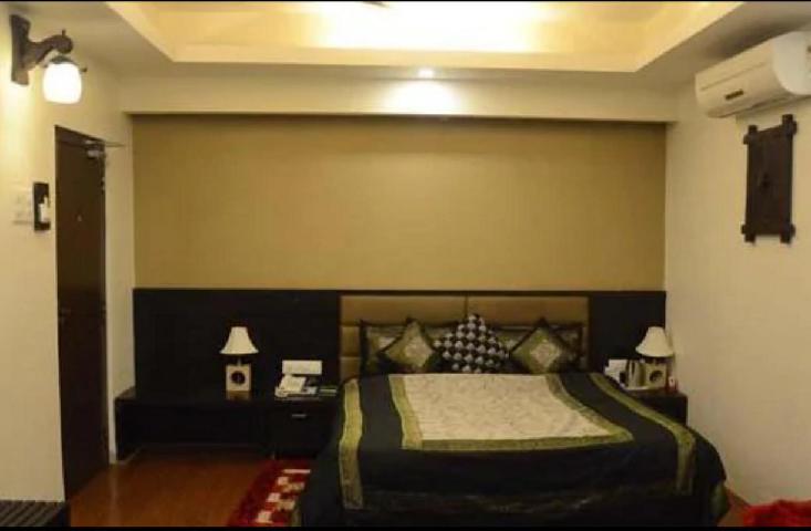 Hotel Pearl Regency 14/15