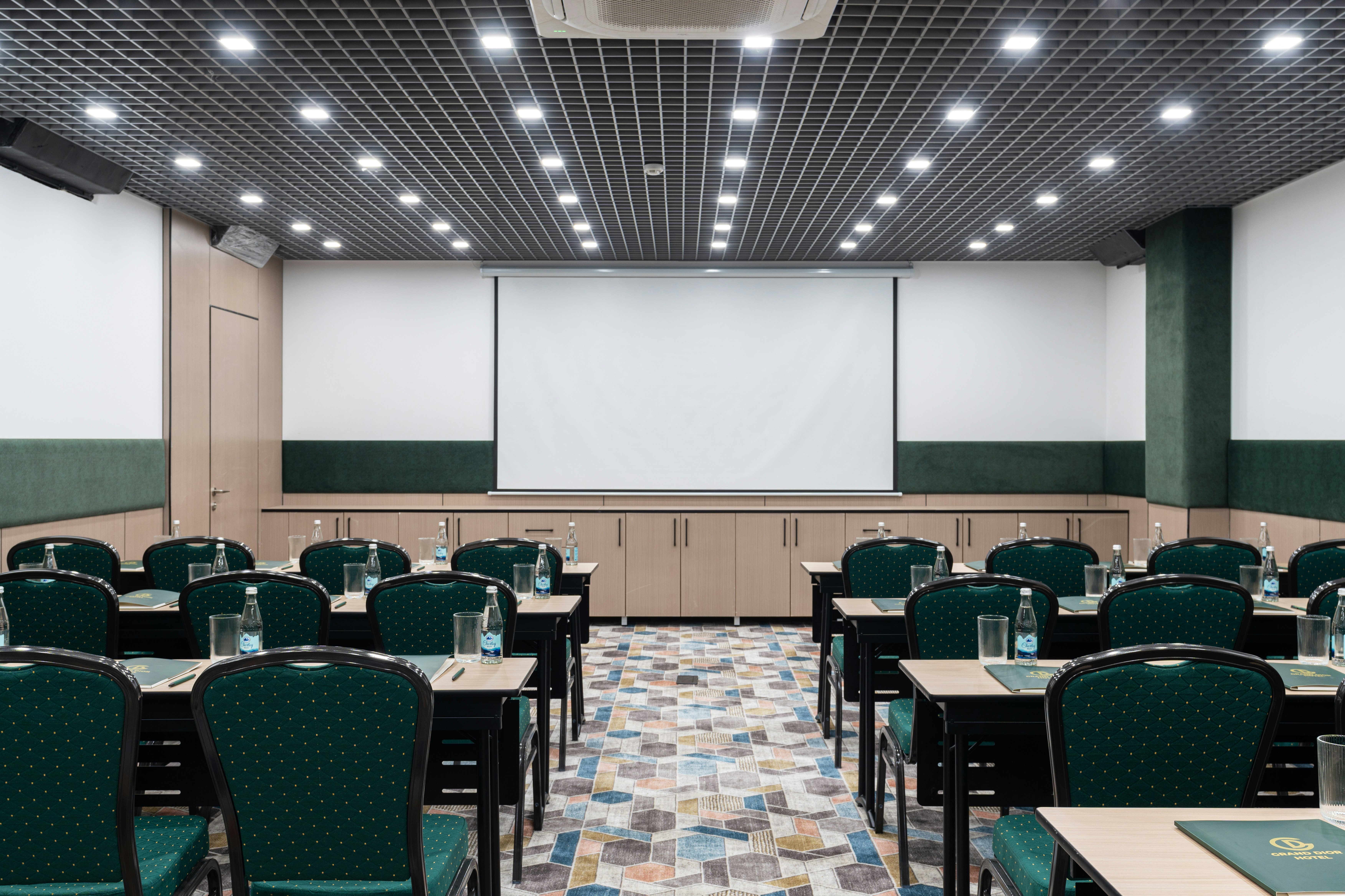 TOP Grand Dior Hotel Tashkent 49/53