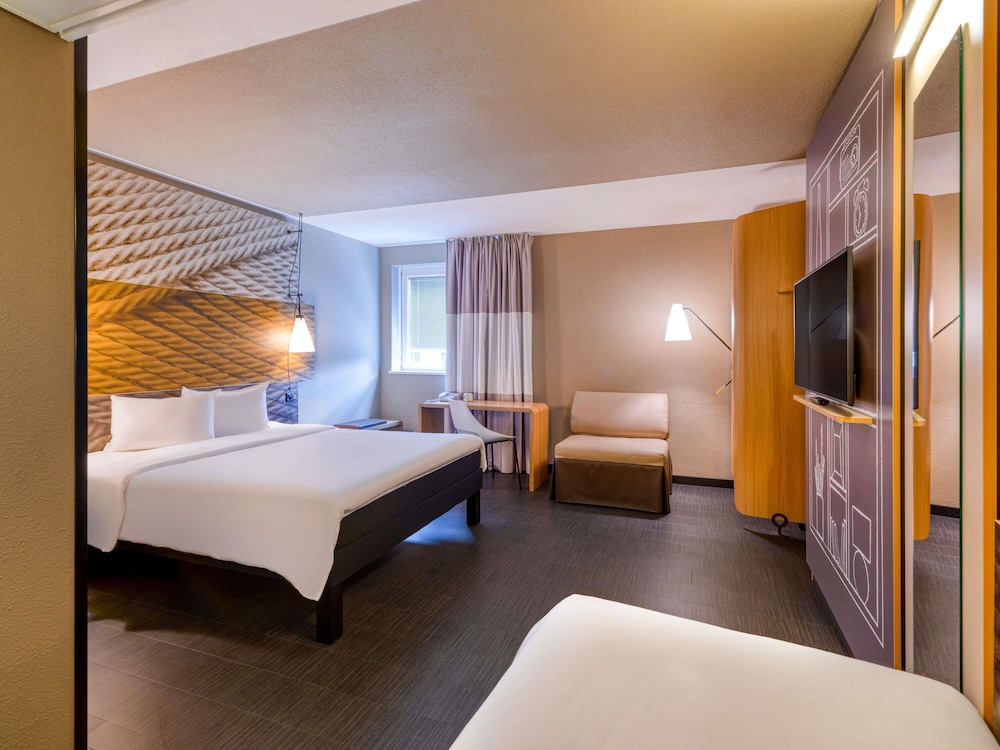 Ibis Zurich City West 17/72