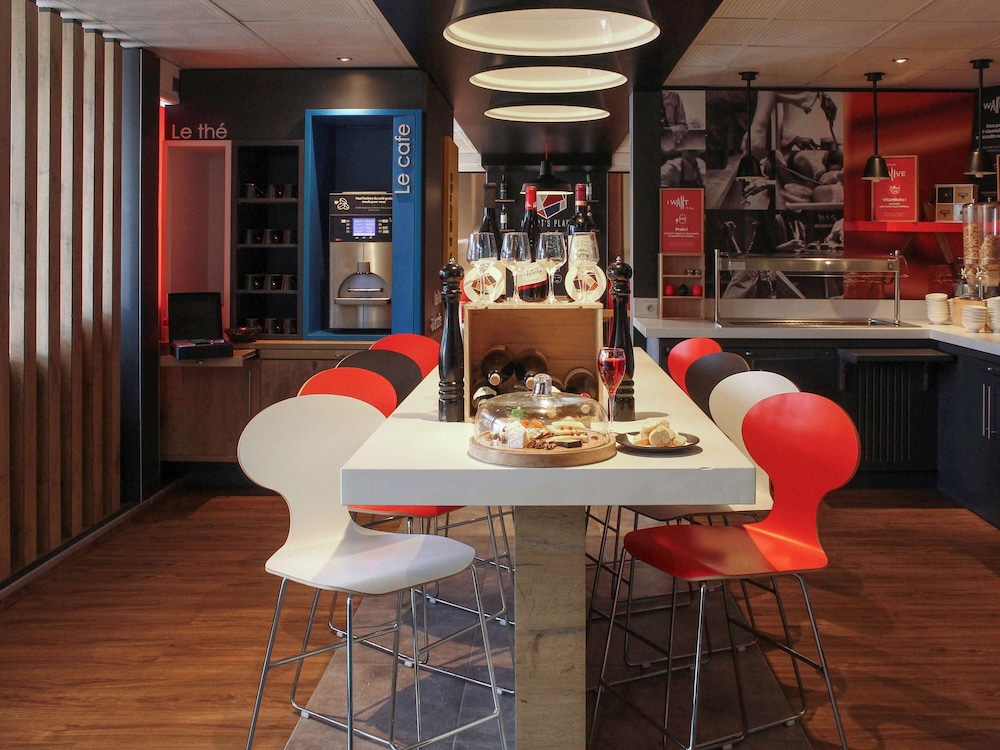ibis Paris Gennevilliers 49/76