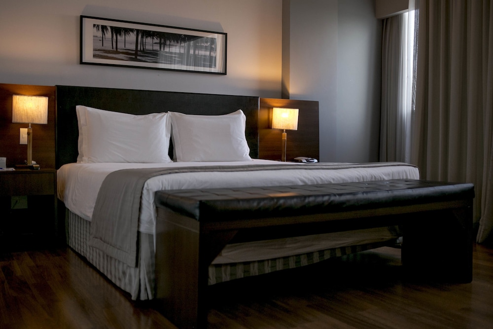 Golden Tulip Porto Vitoria 31/72