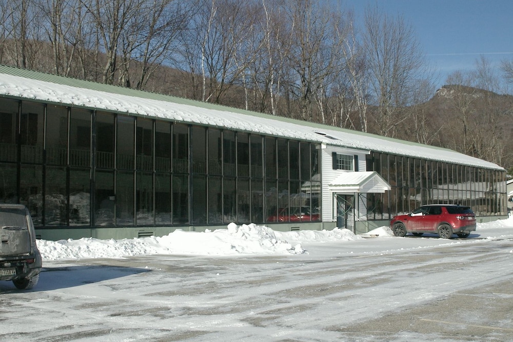 Travelodge By Wyndham Lincoln Near White Mountain 44/53