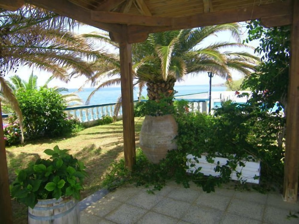 Cypriana Apartments 20/30