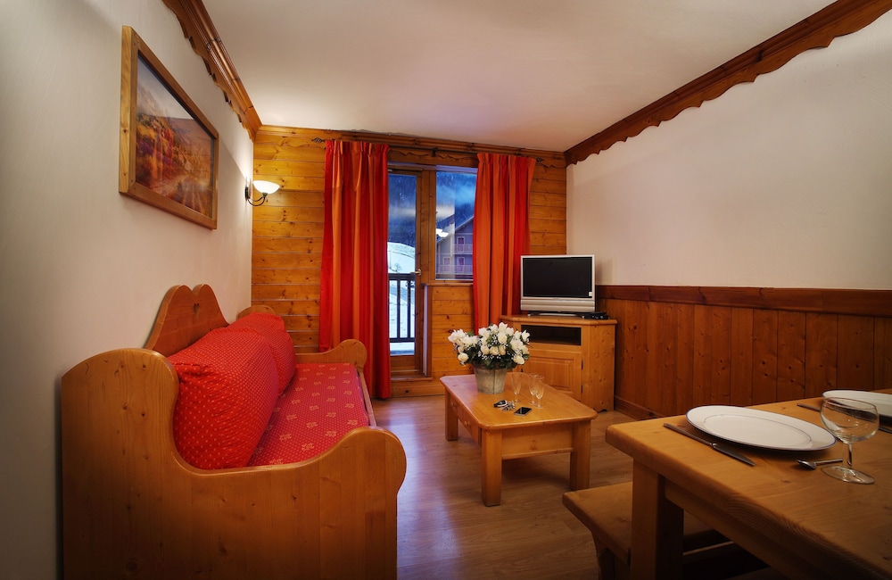 Chalet des Neiges - Oz en Oisans(Sat arr/dep only 37/50