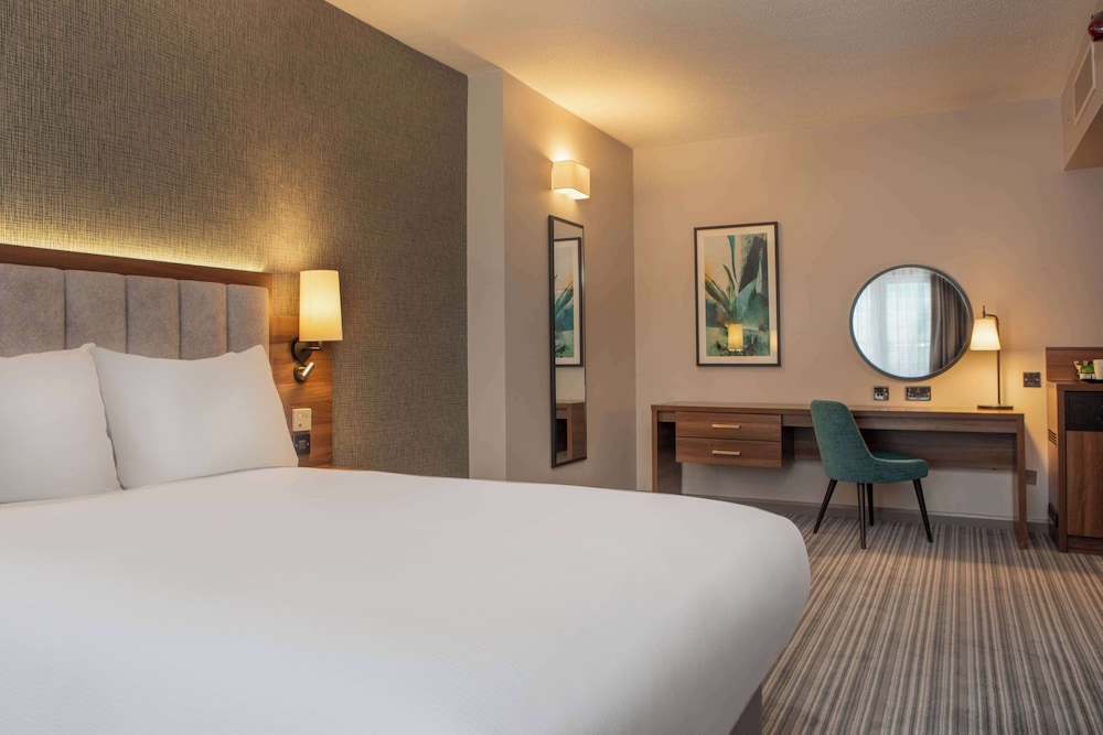 ROOM, ACCESSIBLE
