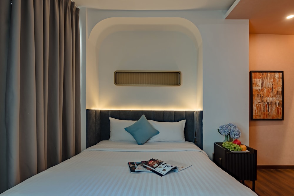 Cicilia Saigon Hotels and Spa 12/50