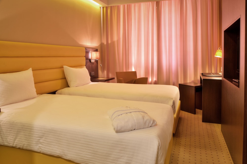 غرفة فاخرة بسرير كينج بغرفة نوم واحدة، Comfort Hotel Astana 4/10