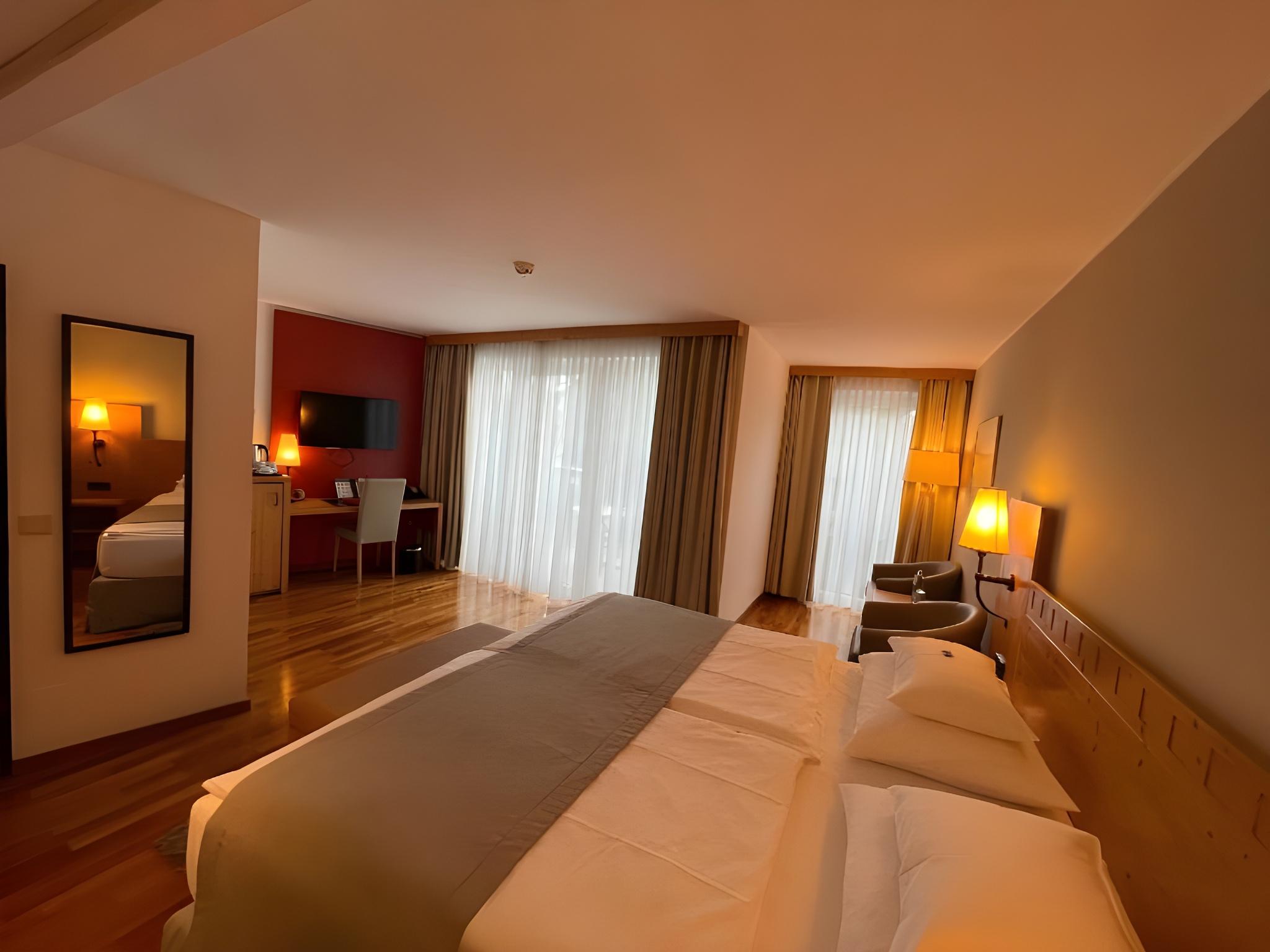 Room at Rogner Hotel, TIRANA