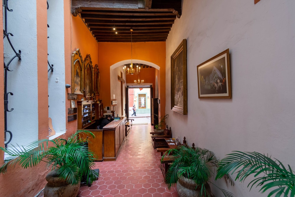 Hosteria Del Frayle 11/69