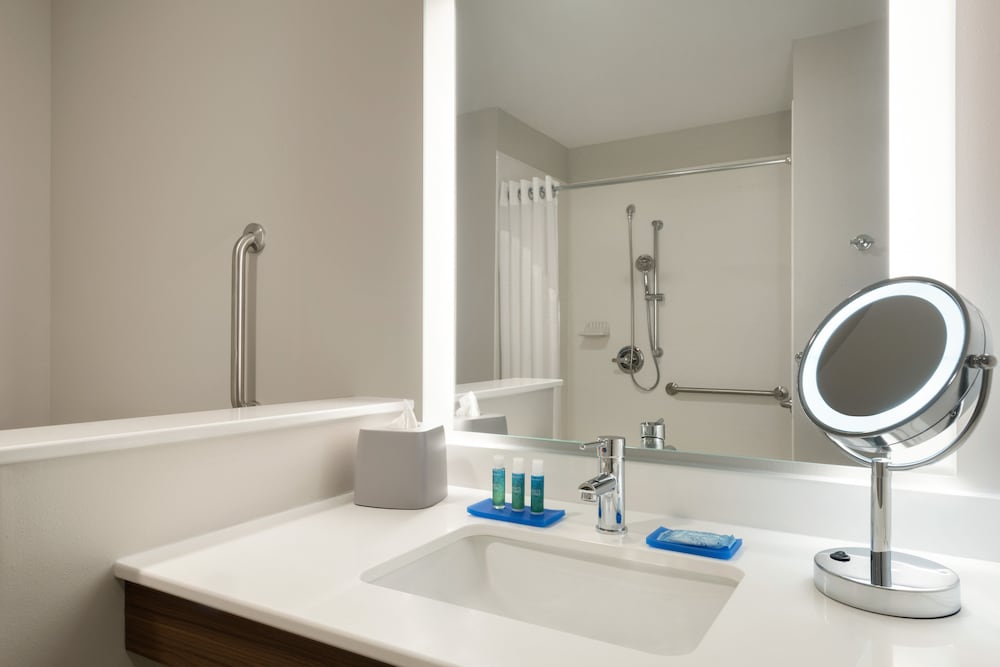 غرفة قياسية بسريرين كوين، Holiday Inn Express Suites West Des Moines Jordan Creek 3/5