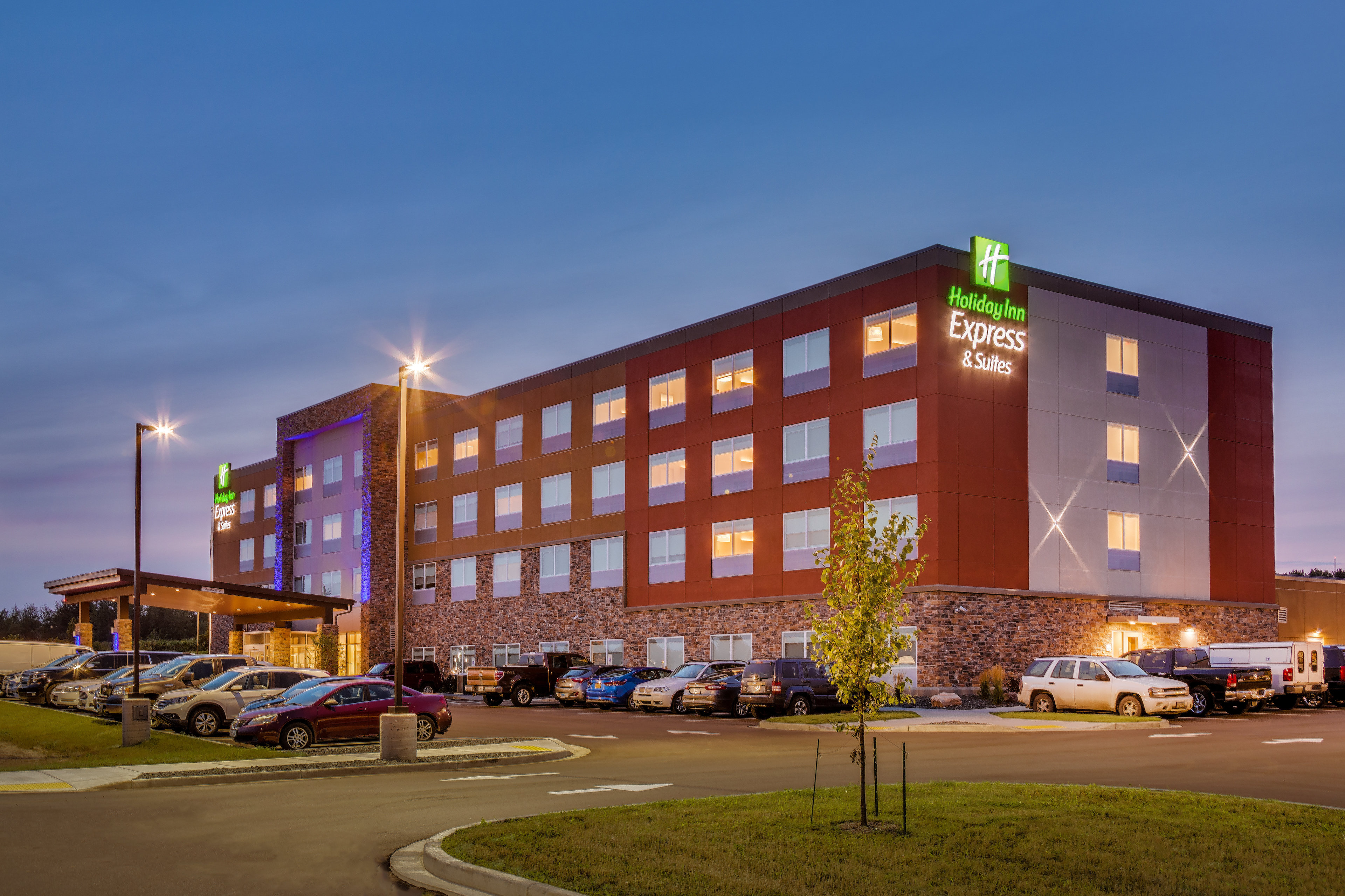 Holiday Inn Express Suites Rice Lake 4/72